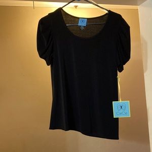 CeCe black puffed sleeved top